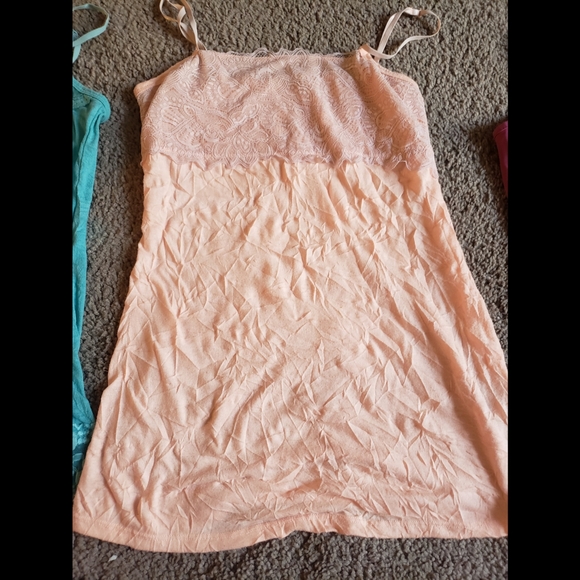 Maurices Tank Tops - Picture 2 of 4